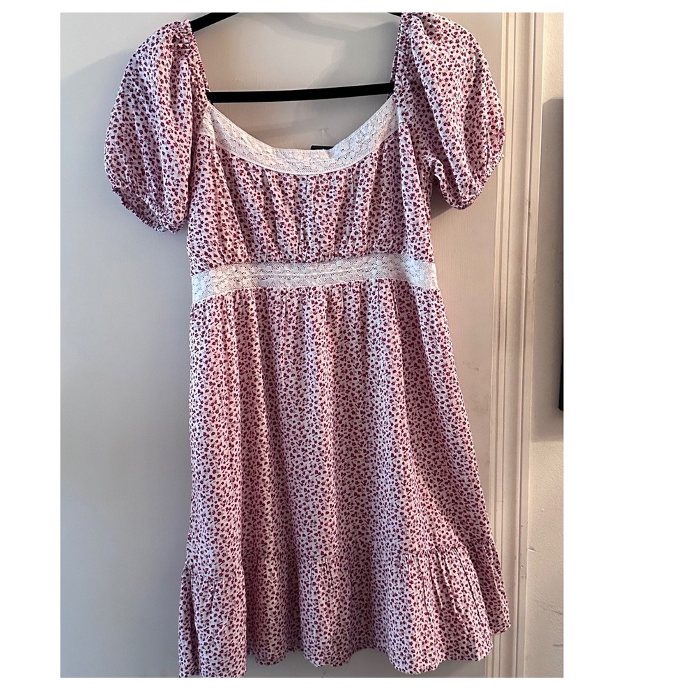 Hollister Floral Lace Trim Puff Sleeve Mini Dress Red White Smocked Back Small